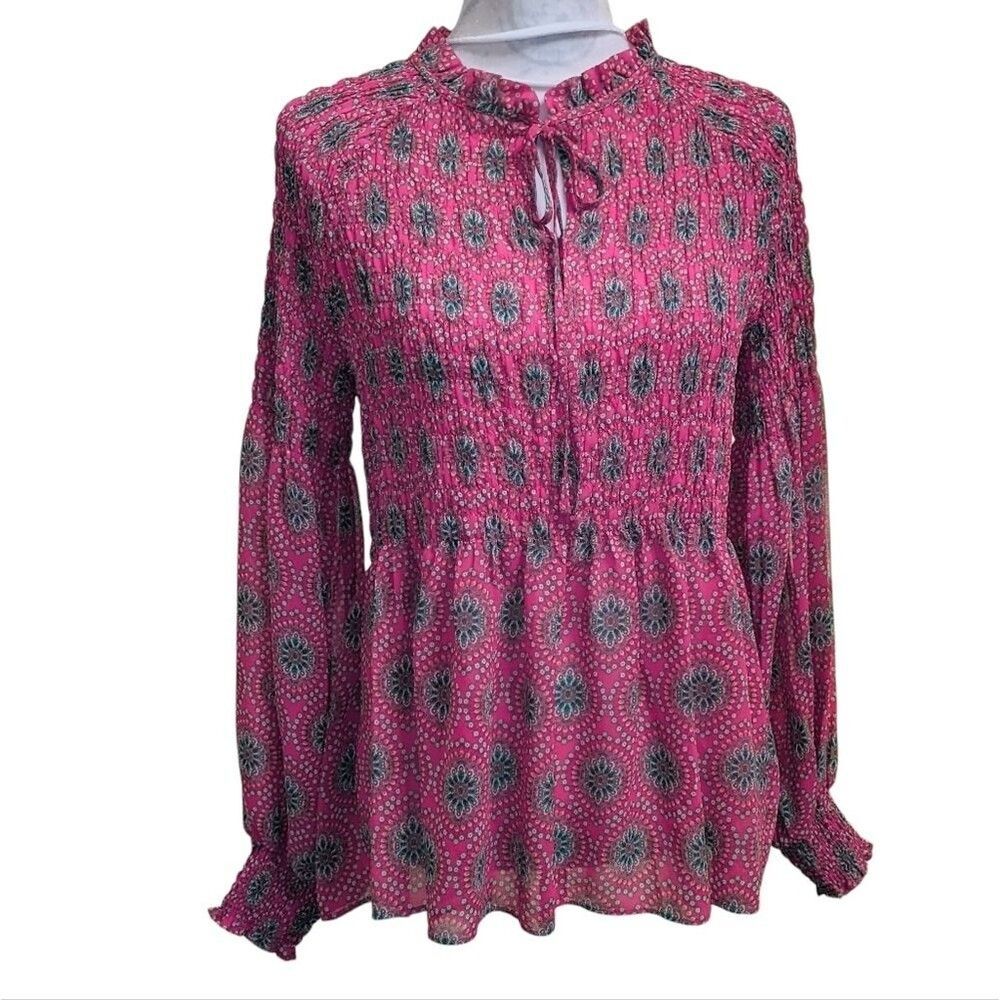 ROSE+OLIVE Baby Doll Boho Shirred Smocked Top Blouse Pink Floral Medium
